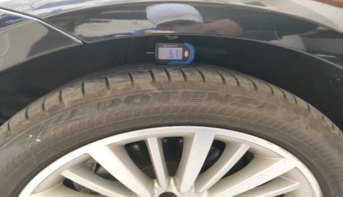 2014 BMW 3 Series 320D GT LUXURY LINE, Diesel, Automatic, 1,24,192 km, tyre