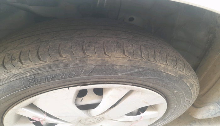 2020 Honda Amaze 1.5L I-DTEC E, Diesel, Manual, 2,35,027 km, tyre