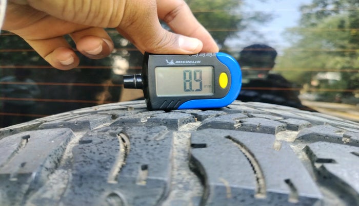 2021 Mahindra Thar LX D AT 4WD HT, Diesel, Automatic, 86,290 km, tyre