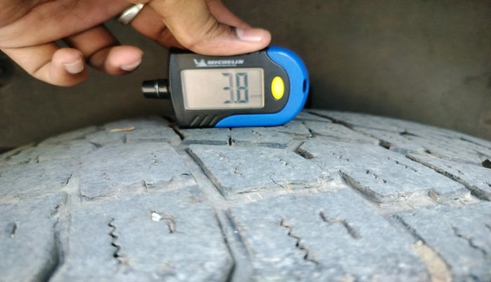 2021 Mahindra Thar LX D AT 4WD HT, Diesel, Automatic, 86,290 km, tyre