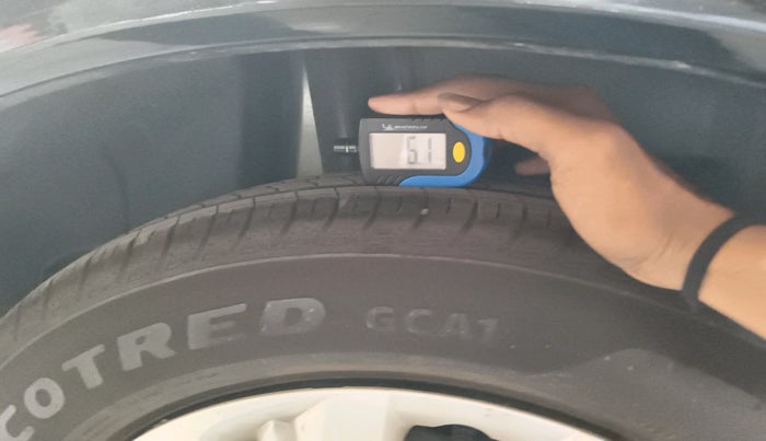 2024 Maruti Swift VXi AMT, Petrol, Automatic, 2,905 km, tyre