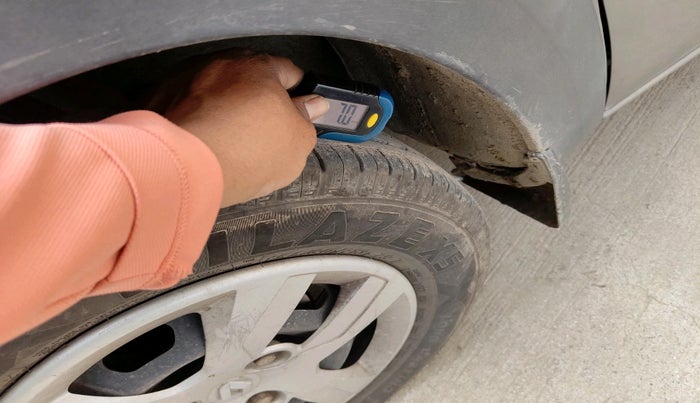 2019 Renault Kwid RXT 1.0 (O), Petrol, Manual, 50,047 km, tyre