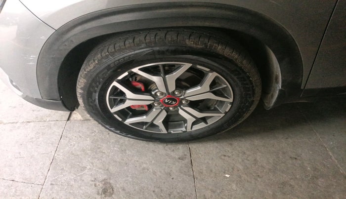 2020 KIA SELTOS GTX PLUS DCT 1.4 PETROL, Petrol, Automatic, 1,34,098 km, tyre