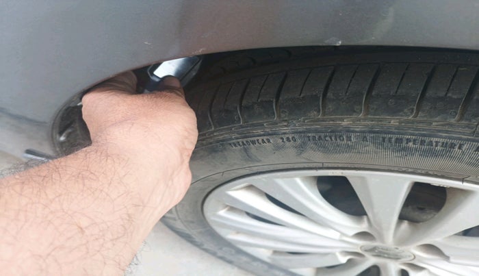 2017 Maruti Ciaz ZDI SHVS, Diesel, Manual, 74,684 km, tyre