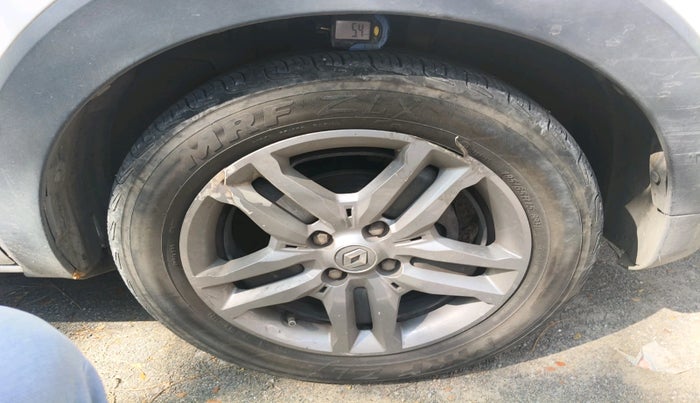 2020 Renault TRIBER RXZ AMT, Petrol, Automatic, 72,387 km, tyre