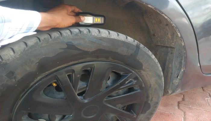 2016 Maruti Swift VXI, CNG, Manual, 1,47,255 km, tyre