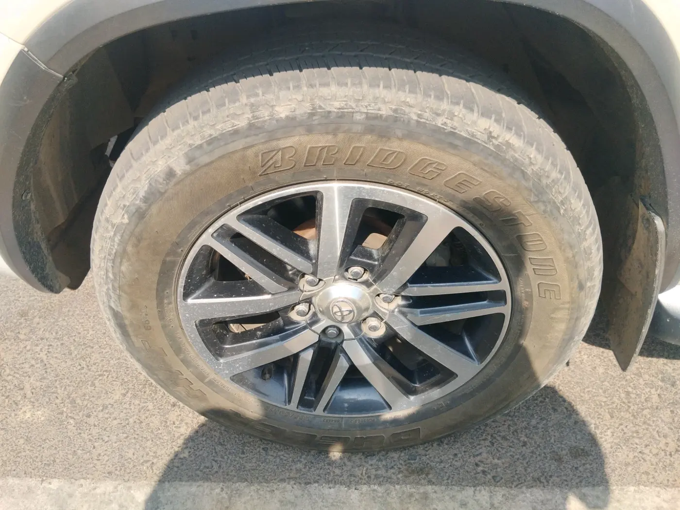2017 Toyota Fortuner 2.8 4X4 AT, Diesel, Automatic, 1,12,600 km, tyre