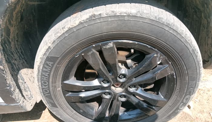 2019 Maruti Vitara Brezza ZDI, Diesel, Manual, 1,88,382 km, tyre