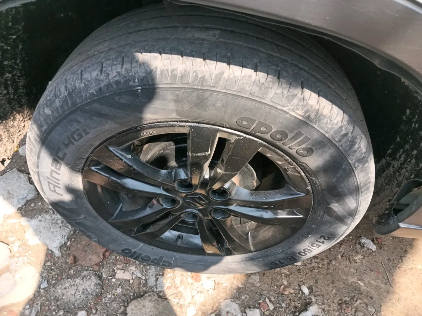 2019 Maruti Vitara Brezza ZDI, Diesel, Manual, 1,88,382 km, tyre