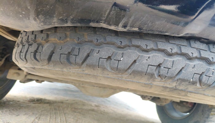 2014 Mitsubishi Pajero Sport 2.5 MT, Diesel, Manual, 1,28,024 km, tyre