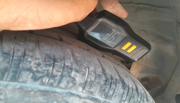 2014 Hyundai Grand i10 SPORTZ 1.1 CRDI, Diesel, Manual, 83,197 km, tyre