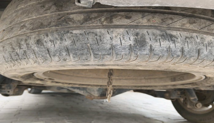 2016 Toyota Innova Crysta 2.8 ZX AT 7 STR, Diesel, Automatic, 1,76,764 km, tyre