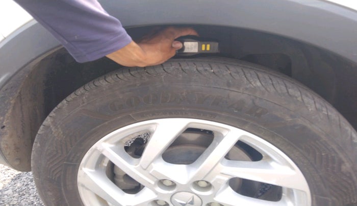 2024 Mahindra XUV300 W8 1.5 DIESEL, Diesel, Manual, 99,108 km, tyre