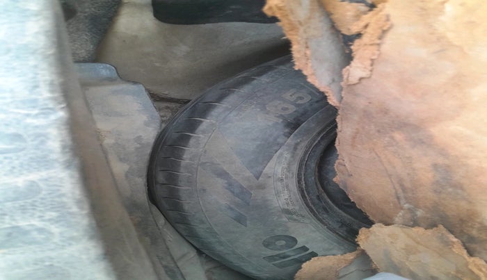 2015 Maruti Swift Dzire VDI, Diesel, Manual, 1,49,257 km, tyre