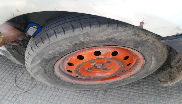 2015 Maruti Swift Dzire VDI, Diesel, Manual, 1,49,257 km, tyre