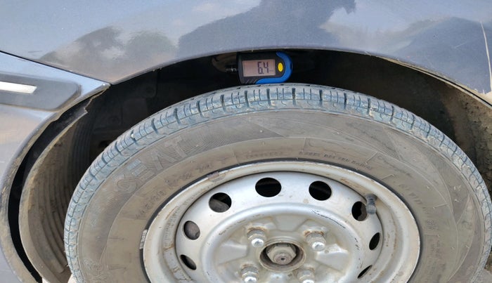 2015 Hyundai Eon ERA +, Petrol, Manual, 84,054 km, tyre