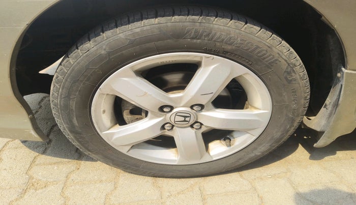 2011 Honda City 1.5L I-VTEC V MT, Petrol, Manual, 1,05,588 km, tyre