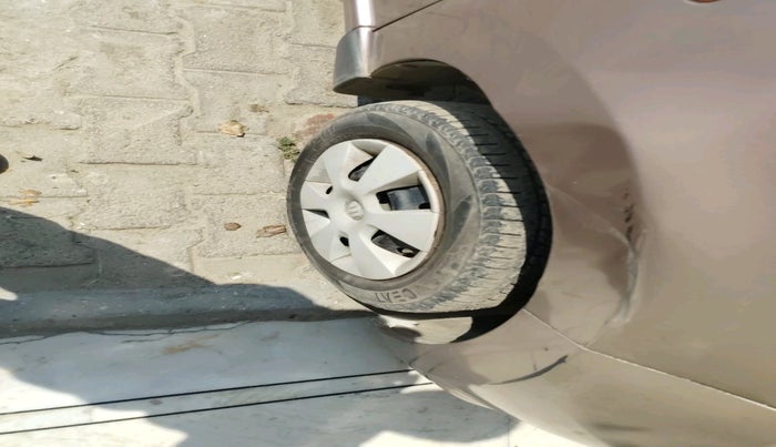 2011 Maruti A Star VXI (ABS) AT, Petrol, Automatic, 86,078 km, tyre