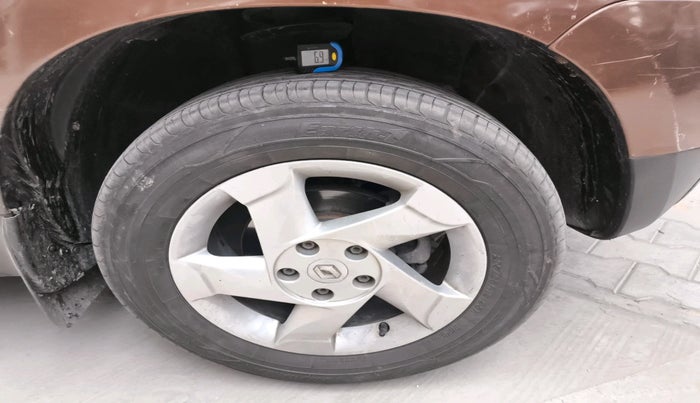 2014 Renault Duster 85 PS RXL DIESEL, Diesel, Manual, 1,20,593 km, tyre