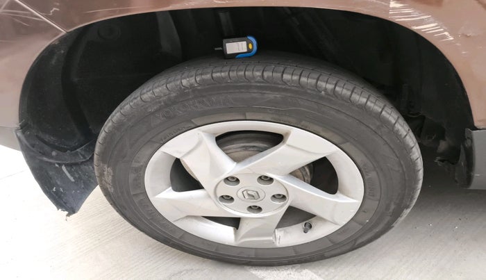 2014 Renault Duster 85 PS RXL DIESEL, Diesel, Manual, 1,20,593 km, tyre