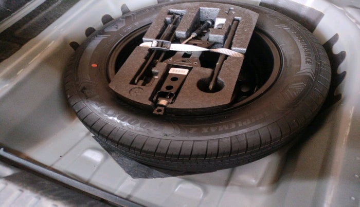 2024 Skoda SLAVIA AMBITION 1.0L TSI MT, Petrol, Manual, 18,868 km, tyre