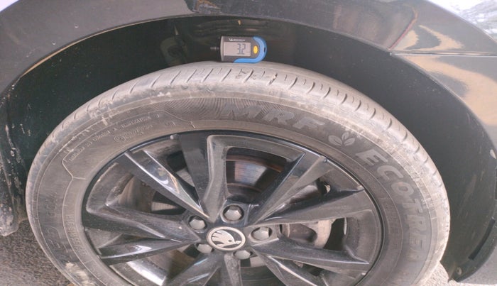 2024 Skoda SLAVIA AMBITION 1.0L TSI MT, Petrol, Manual, 18,868 km, tyre