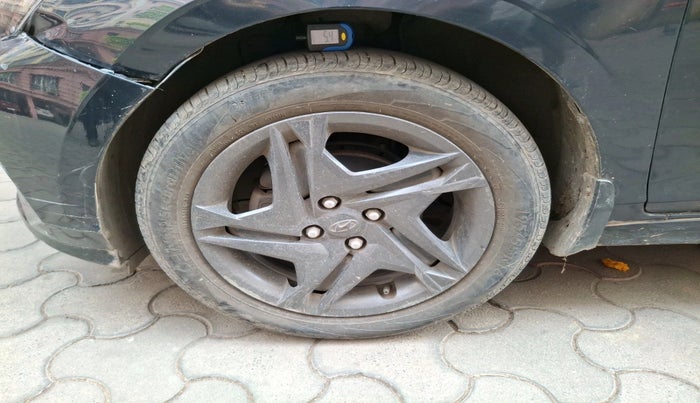 2021 Hyundai NEW I20 SPORTZ 1.0T GDI IMT, Petrol, Manual, 31,424 km, tyre