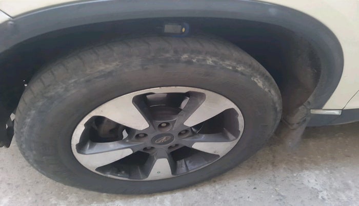 2021 Mahindra ALTURAS G4 4WD AT, Diesel, Automatic, 92,563 km, tyre