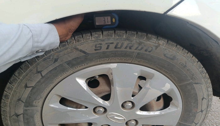 2012 Hyundai i10 MAGNA 1.2, CNG, Manual, 1,29,440 km, tyre