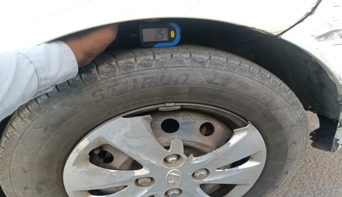 2012 Hyundai i10 MAGNA 1.2, CNG, Manual, 1,29,440 km, tyre