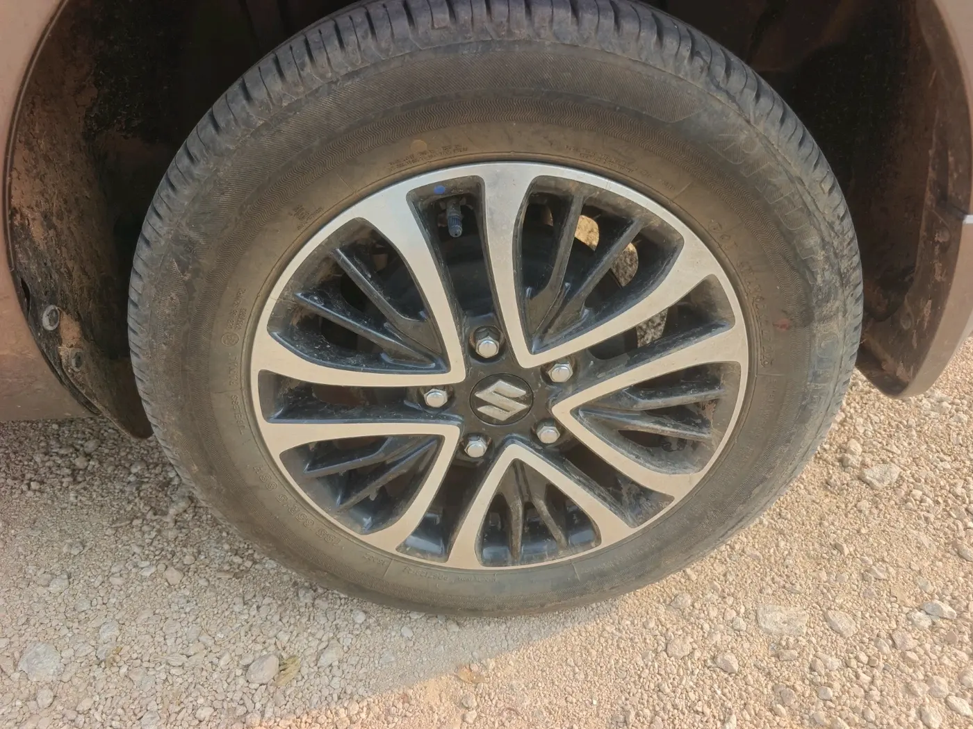 2022 Maruti Ertiga ZXI SHVS, Petrol, Manual, 7,210 km, tyre