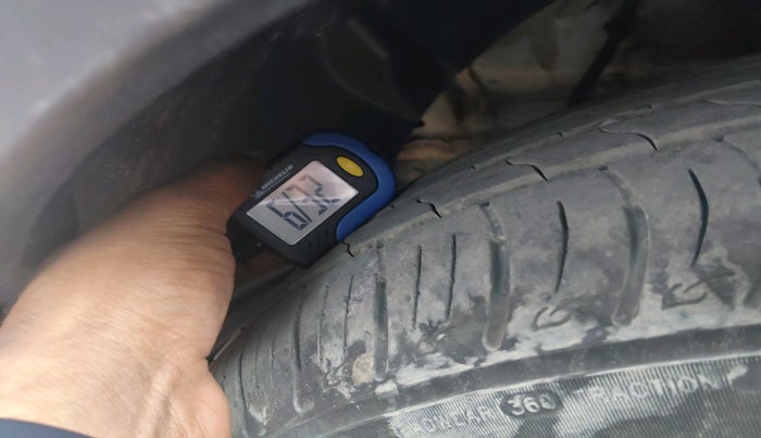 2024 Mahindra XUV 3XO AX5 1.2 L TCMPFI AT, Petrol, Automatic, 12,838 km, tyre