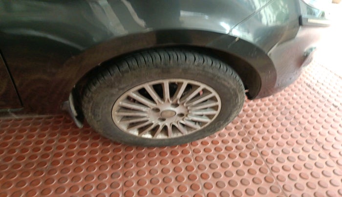 2015 Tata Zest XT PETROL, Petrol, Manual, 1,63,063 km, tyre