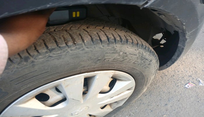 2016 Maruti Swift LXI (O), Petrol, Manual, 83,065 km, tyre