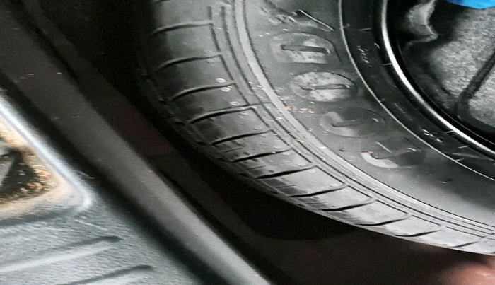 2020 KIA SELTOS HTX 1.5 PETROL, Petrol, Manual, 62,219 km, tyre