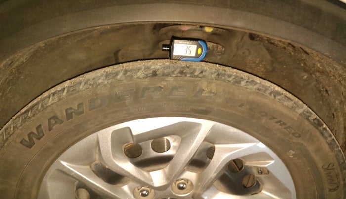 2022 KIA CARENS PRESTIGE 1.4 PETROL 7 STR, Petrol, Manual, 61,240 km, tyre