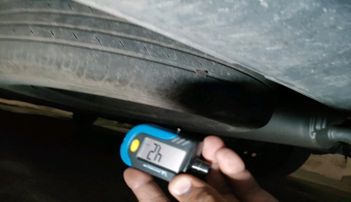 2022 KIA CARENS PRESTIGE 1.4 PETROL 7 STR, Petrol, Manual, 61,240 km, tyre