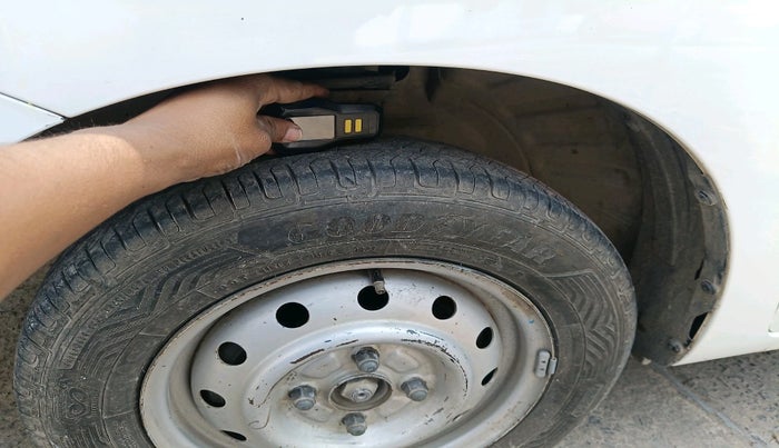 2012 Maruti Wagon R 1.0 LXI CNG, CNG, Manual, 1,30,105 km, tyre