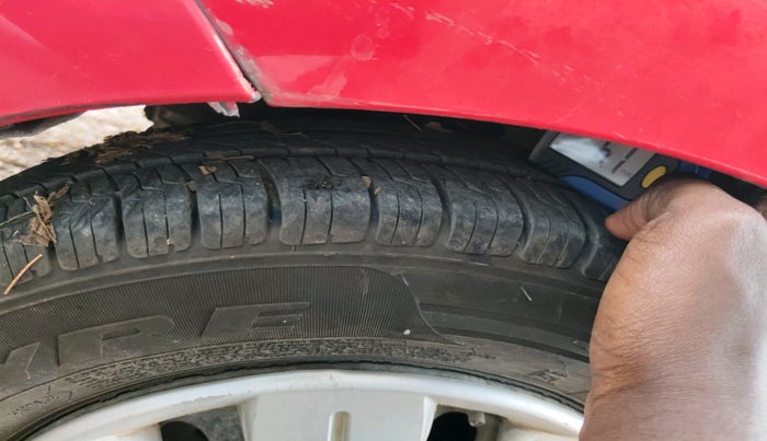 2010 Hyundai i10 MAGNA 1.2, Petrol, Manual, 1,18,740 km, tyre