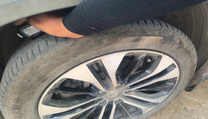 2021 MG HECTOR PLUS SELECT 2.0 DIESEL TURBO MT 7-STR, Diesel, Manual, 99,940 km, tyre