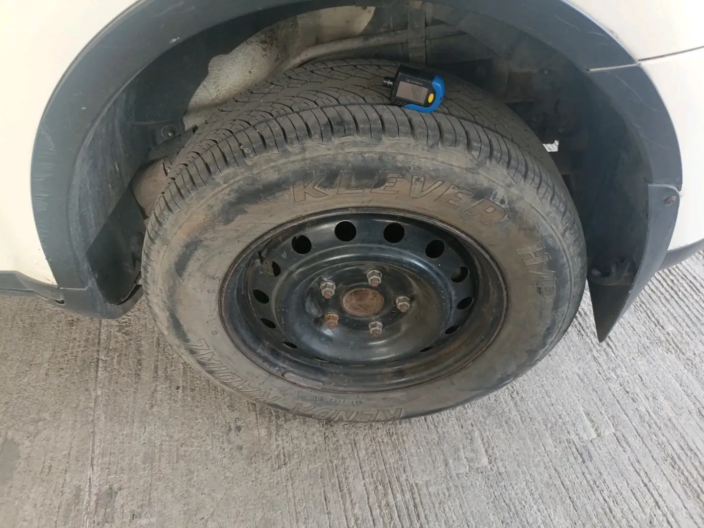 2018 Mahindra XUV500 W6, Diesel, Manual, 75,000 km, tyre