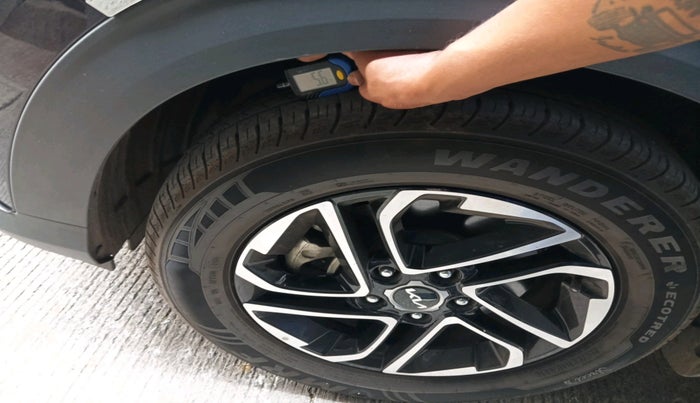 2023 KIA CARENS PRESTIGE PLUS 1.5 IMT DIESEL 7 STR, Diesel, Manual, 13,201 km, tyre