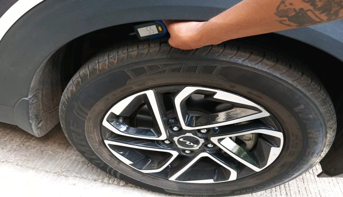 2023 KIA CARENS PRESTIGE PLUS 1.5 IMT DIESEL 7 STR, Diesel, Manual, 13,201 km, tyre