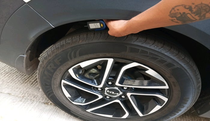 2023 KIA CARENS PRESTIGE PLUS 1.5 IMT DIESEL 7 STR, Diesel, Manual, 13,201 km, tyre