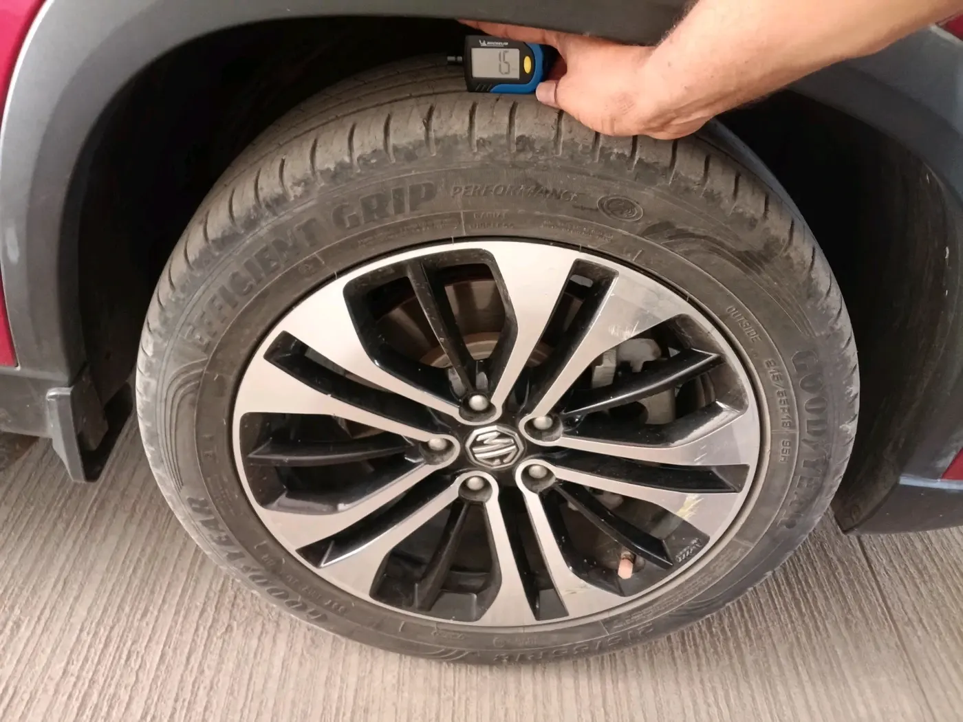 2022 MG HECTOR PLUS SHARP 1.5 PETROL TURBO CVT 6-STR, Petrol, Automatic, 44,775 km, tyre