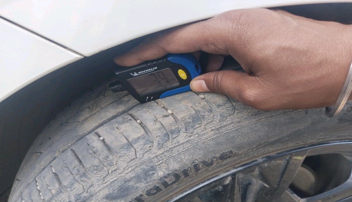 2022 Hyundai NEW I20 SPORTZ 1.2 MT, Petrol, Manual, 56,325 km, tyre