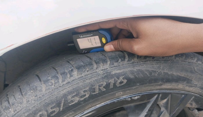 2022 Hyundai NEW I20 SPORTZ 1.2 MT, Petrol, Manual, 56,325 km, tyre