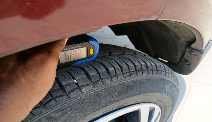 2015 Maruti Swift Dzire VXI, Petrol, Manual, 36,943 km, tyre