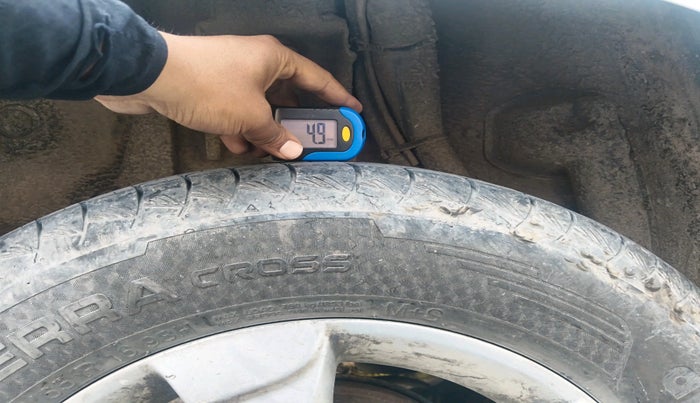 2014 Renault Duster 85 PS RXL DIESEL, Diesel, Manual, 1,68,571 km, tyre