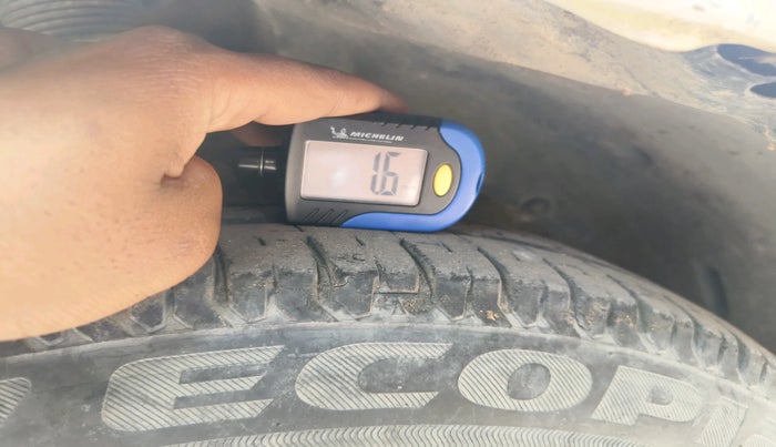 2018 Maruti Swift VXI AMT, Petrol, Automatic, 34,443 km, tyre